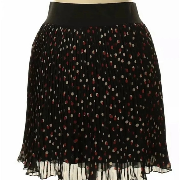 Forever 21 Dresses & Skirts - 💛Forever 21 chiffon polka dots skirt L